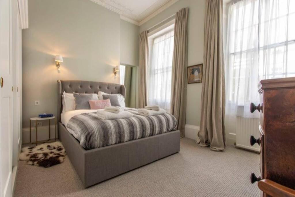 Stylish Georgian Retreat Apartment Бат Екстериор снимка